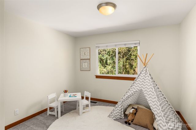 1759 Newport Avenue NE, Renton, WA 98056