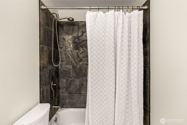 1759 Newport Avenue NE, Renton, WA 98056