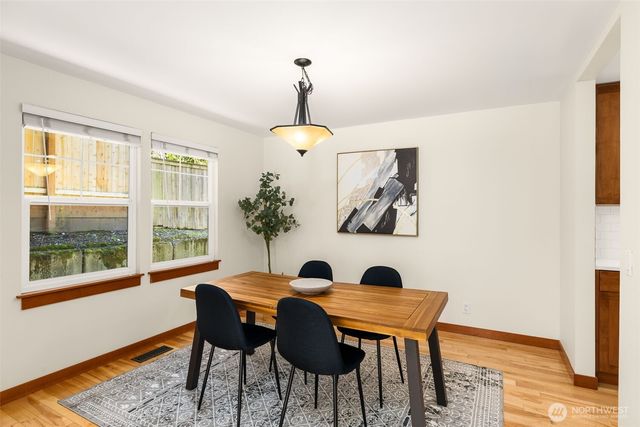 1759 Newport Avenue NE, Renton, WA 98056