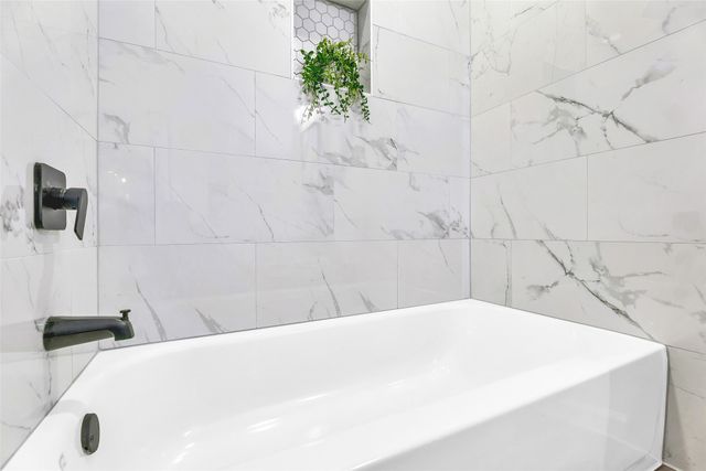 2433 Mckensie Lane, Grand Prairie, TX 75052