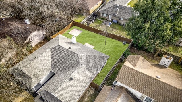 2433 Mckensie Lane, Grand Prairie, TX 75052