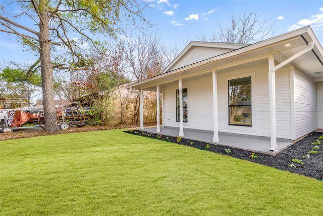 2433 Mckensie Lane, Grand Prairie, TX 75052