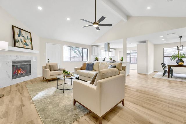 2433 Mckensie Lane, Grand Prairie, TX 75052