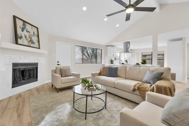 2433 Mckensie Lane, Grand Prairie, TX 75052