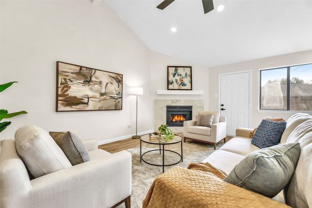 2433 Mckensie Lane, Grand Prairie, TX 75052