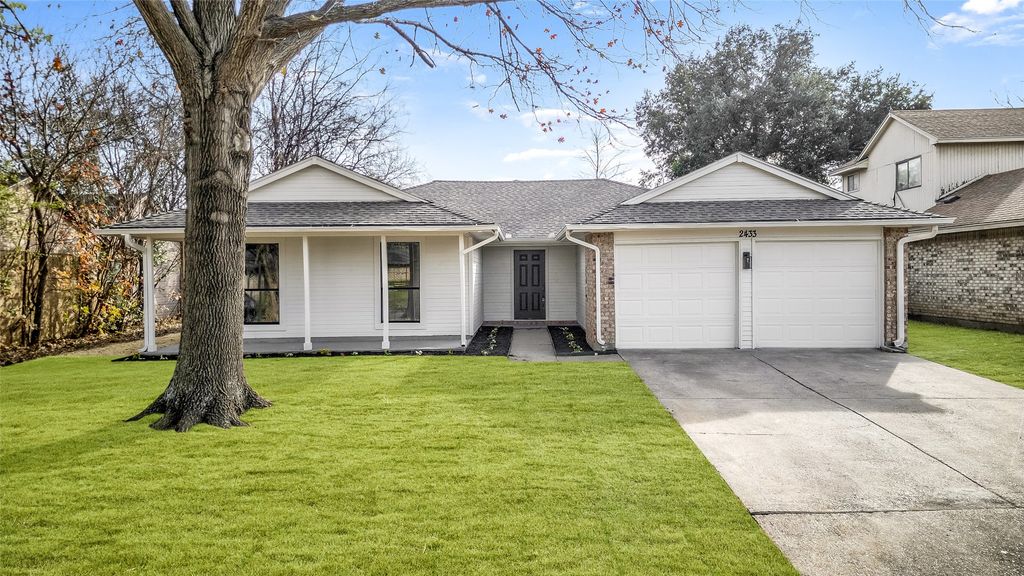 2433 Mckensie Lane, Grand Prairie, TX 75052