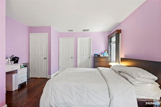 10 Allendale Road, Saddle River, NJ 07458