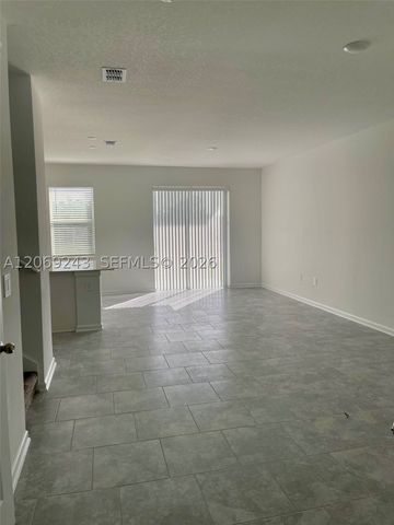 2837 Pierr, Davenport, FL 33837