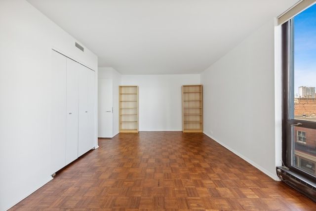 990 N Lake Shore Drive 15D, Chicago, IL 60611