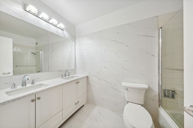 990 N Lake Shore Drive 15D, Chicago, IL 60611