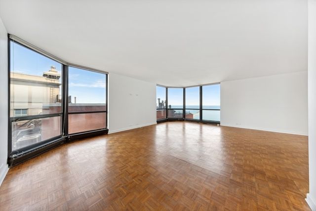 990 N Lake Shore Drive 15D, Chicago, IL 60611