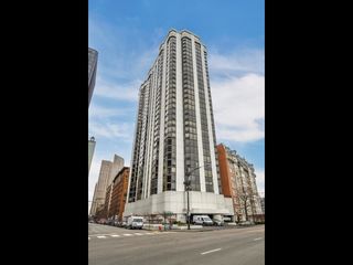 990 N Lake Shore Drive 15D, Chicago, IL 60611