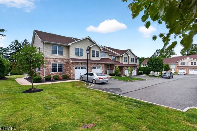 3 Harvey Ct 3, Clark Twp., NJ 07066
