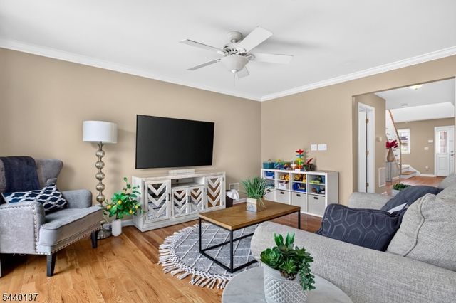 3 Harvey Ct 3, Clark Twp., NJ 07066