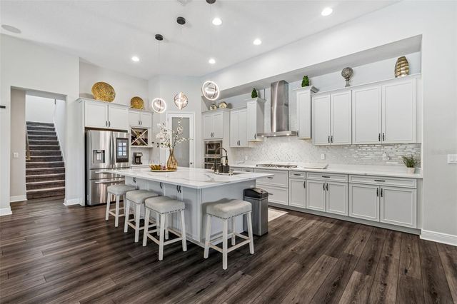10597 MEADOWRUN DRIVE, Lithia, FL 33547