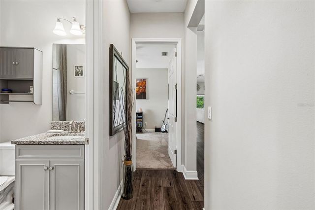 10597 MEADOWRUN DRIVE, Lithia, FL 33547