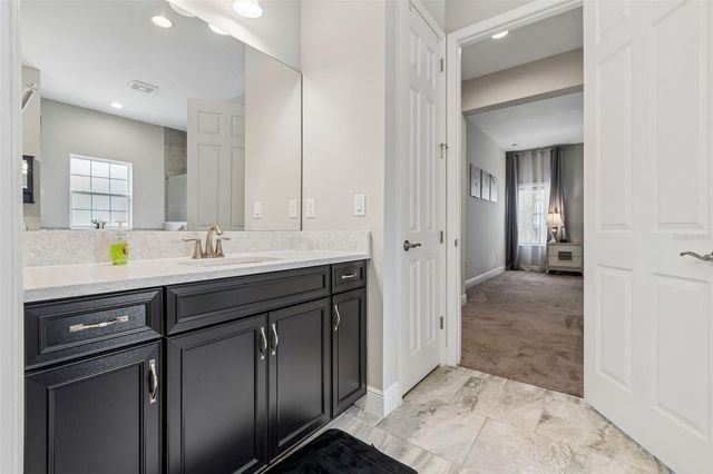 10597 MEADOWRUN DRIVE, Lithia, FL 33547