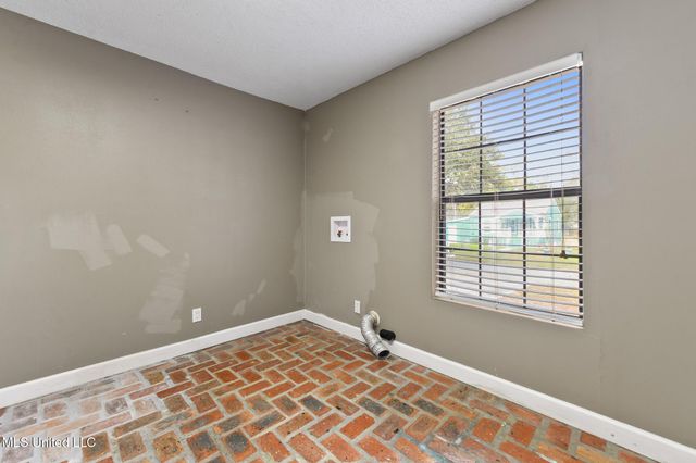 1705 14th Street, Pascagoula, MS 39567