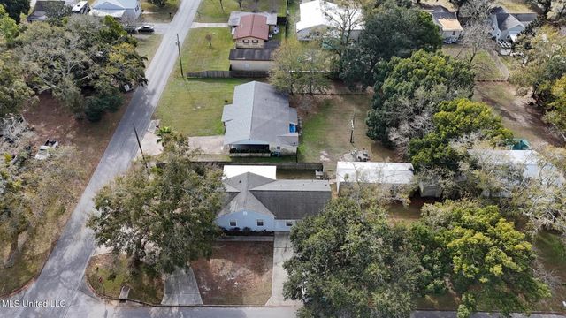 1705 14th Street, Pascagoula, MS 39567