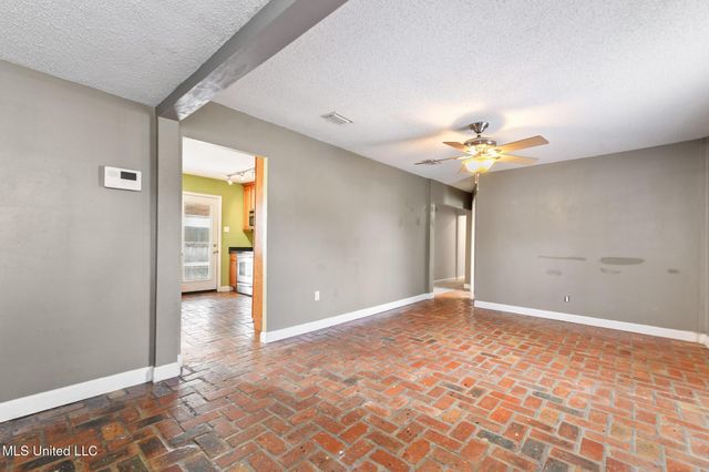 1705 14th Street, Pascagoula, MS 39567