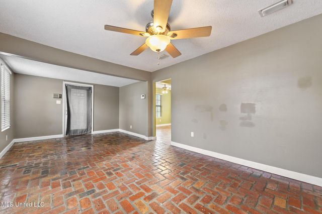 1705 14th Street, Pascagoula, MS 39567