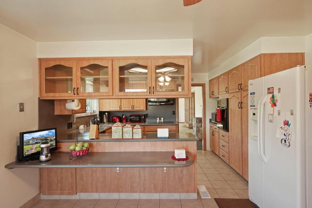 4678 E Woodbridge Rd, Acampo, CA 95220