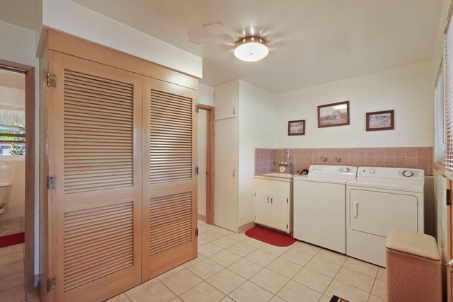 4678 E Woodbridge Rd, Acampo, CA 95220