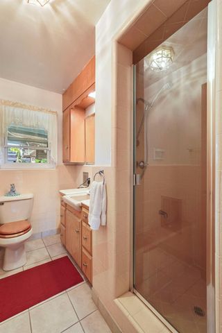 4678 E Woodbridge Rd, Acampo, CA 95220