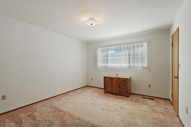 4678 E Woodbridge Rd, Acampo, CA 95220