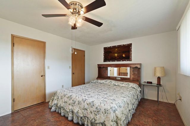 4678 E Woodbridge Rd, Acampo, CA 95220