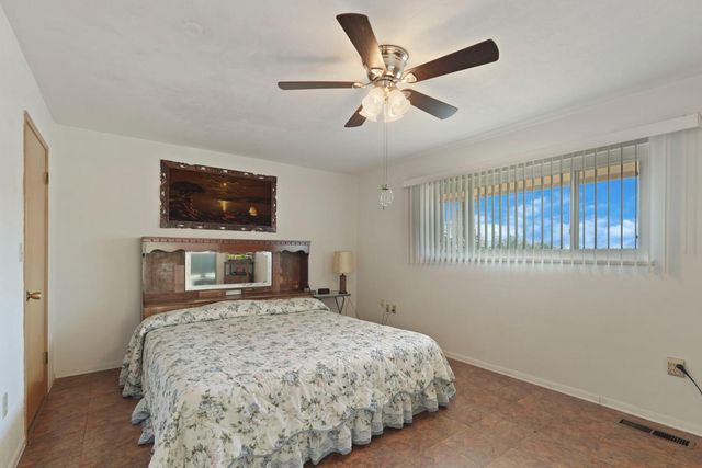 4678 E Woodbridge Rd, Acampo, CA 95220