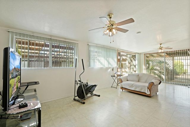 4678 E Woodbridge Rd, Acampo, CA 95220