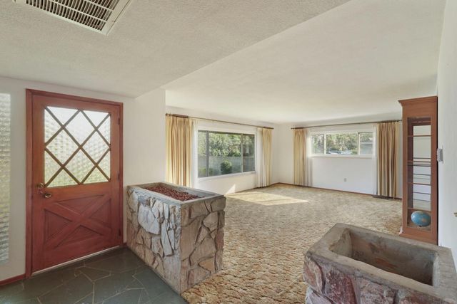 4678 E Woodbridge Rd, Acampo, CA 95220