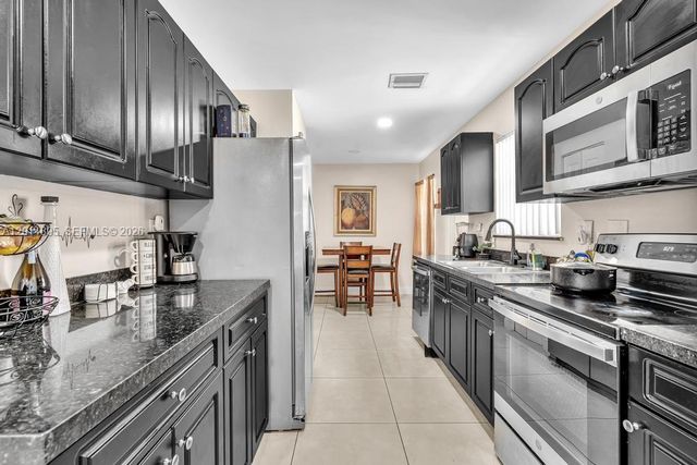 225 NW 14th Avenue, Fort Lauderdale, FL 33311