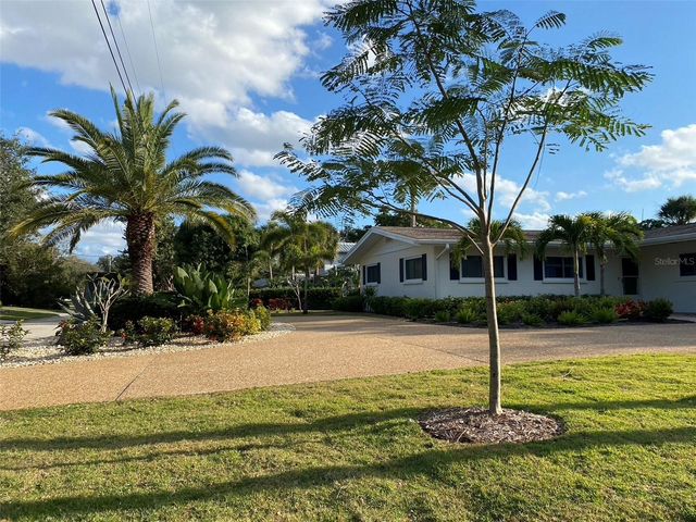 814 PARADISE WAY, Sarasota, FL 34242