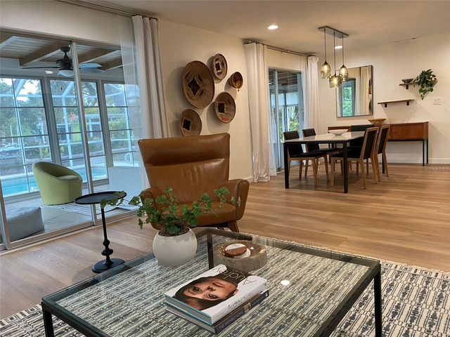 814 PARADISE WAY, Sarasota, FL 34242