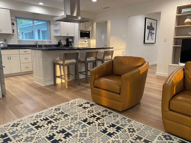 814 PARADISE WAY, Sarasota, FL 34242