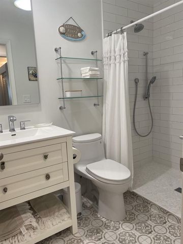 814 PARADISE WAY, Sarasota, FL 34242