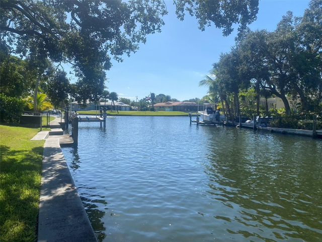 814 PARADISE WAY, Sarasota, FL 34242