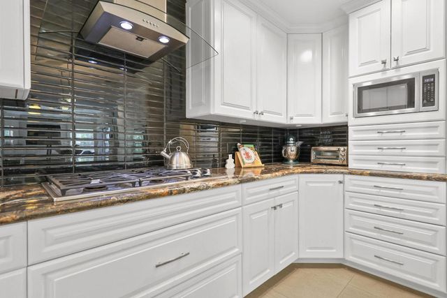 38661 Desert Mirage Drive, Palm Desert, CA 92260