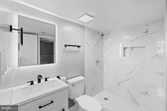 6915 ADEL ST, Capitol Heights, MD 20743