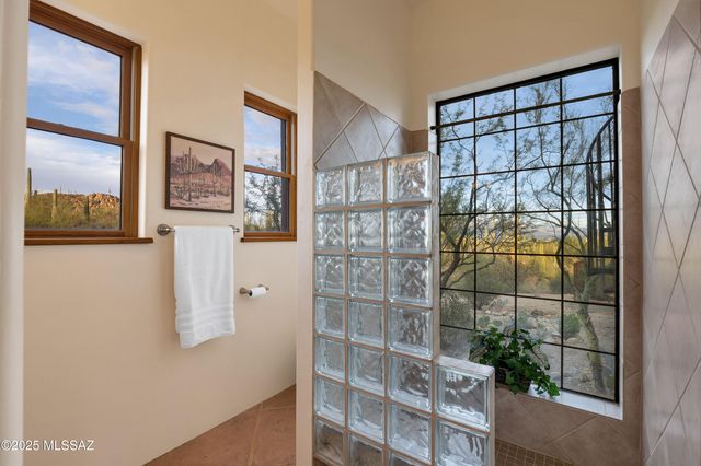 6615 W Sweetwater Drive, Tucson, AZ 85745