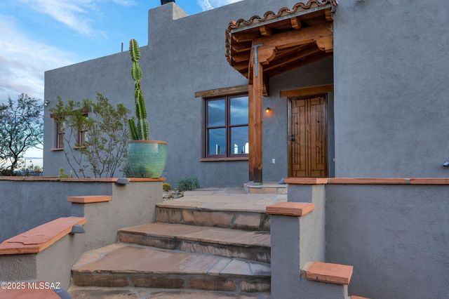 6615 W Sweetwater Drive, Tucson, AZ 85745