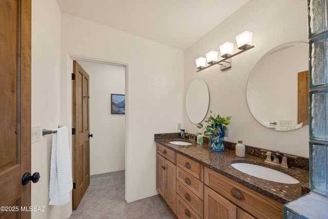 6615 W Sweetwater Drive, Tucson, AZ 85745