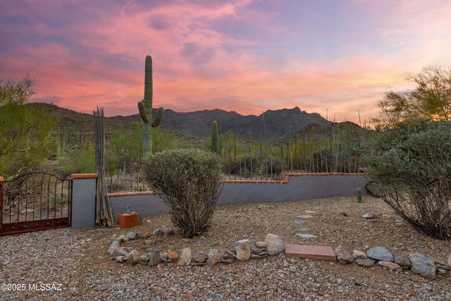 6615 W Sweetwater Drive, Tucson, AZ 85745