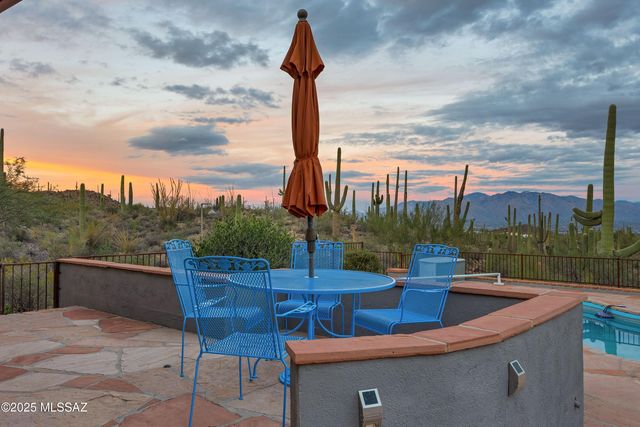 6615 W Sweetwater Drive, Tucson, AZ 85745