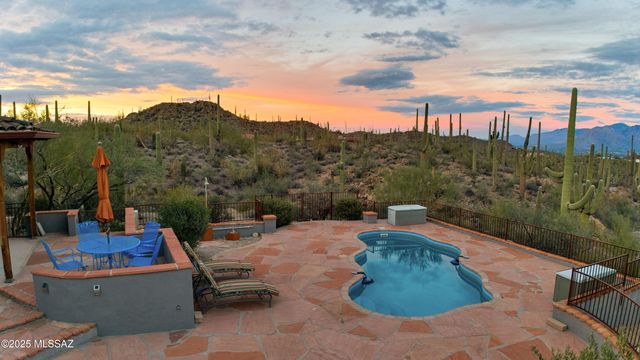 6615 W Sweetwater Drive, Tucson, AZ 85745