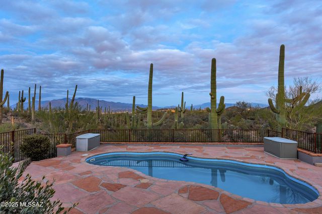 6615 W Sweetwater Drive, Tucson, AZ 85745