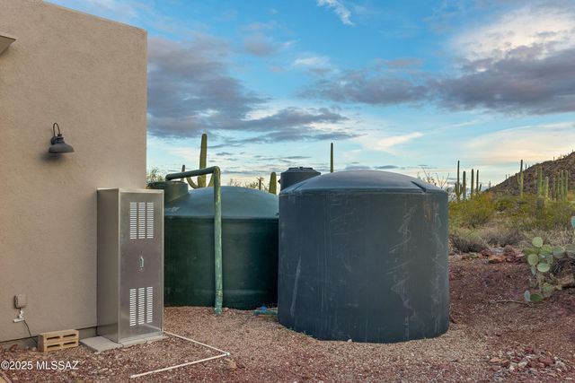 6615 W Sweetwater Drive, Tucson, AZ 85745