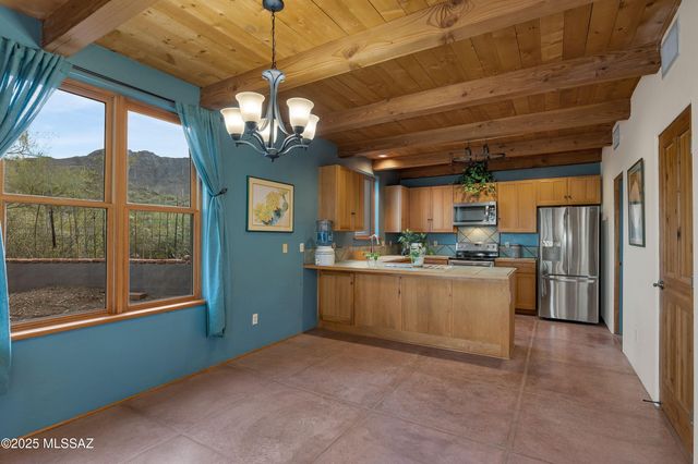 6615 W Sweetwater Drive, Tucson, AZ 85745